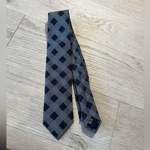 Drake’s Navy Blue and Silver glenplaid Silk tie - Handmade in London